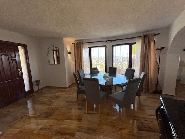 4 makuuhuone Huvila myytävänä paikassa Maryvilla, Calpe / Calp mukana uima-altaan 
autotalli - 840 000 € (Ref: 9308197)