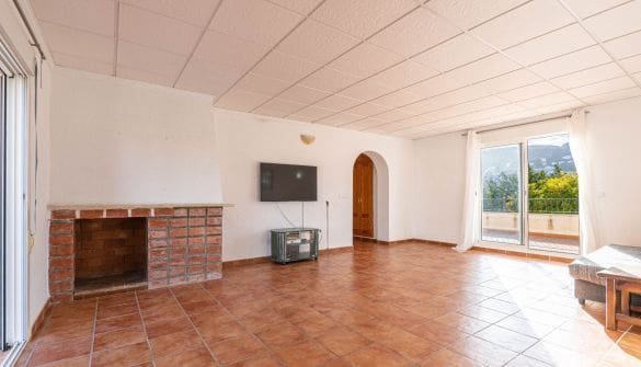 7 makuuhuone Huvila myytävänä paikassa Calpe / Calp mukana uima-altaan 
autotalli - 690 000 € (Ref: 9358831)