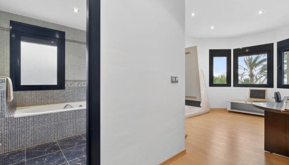 1 chambre Villa/Maison à vendre à Calpe / Calp avec garage - 690 000 € (Ref: 9358832)