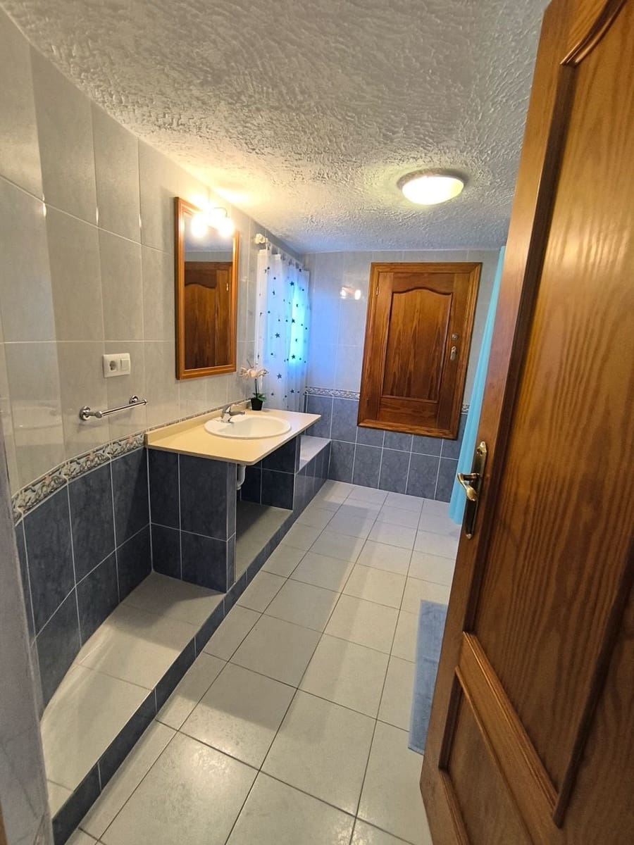 4 chambre Villa/Maison à vendre à Calpe / Calp avec piscine garage - 495 000 € (Ref: 9374924)