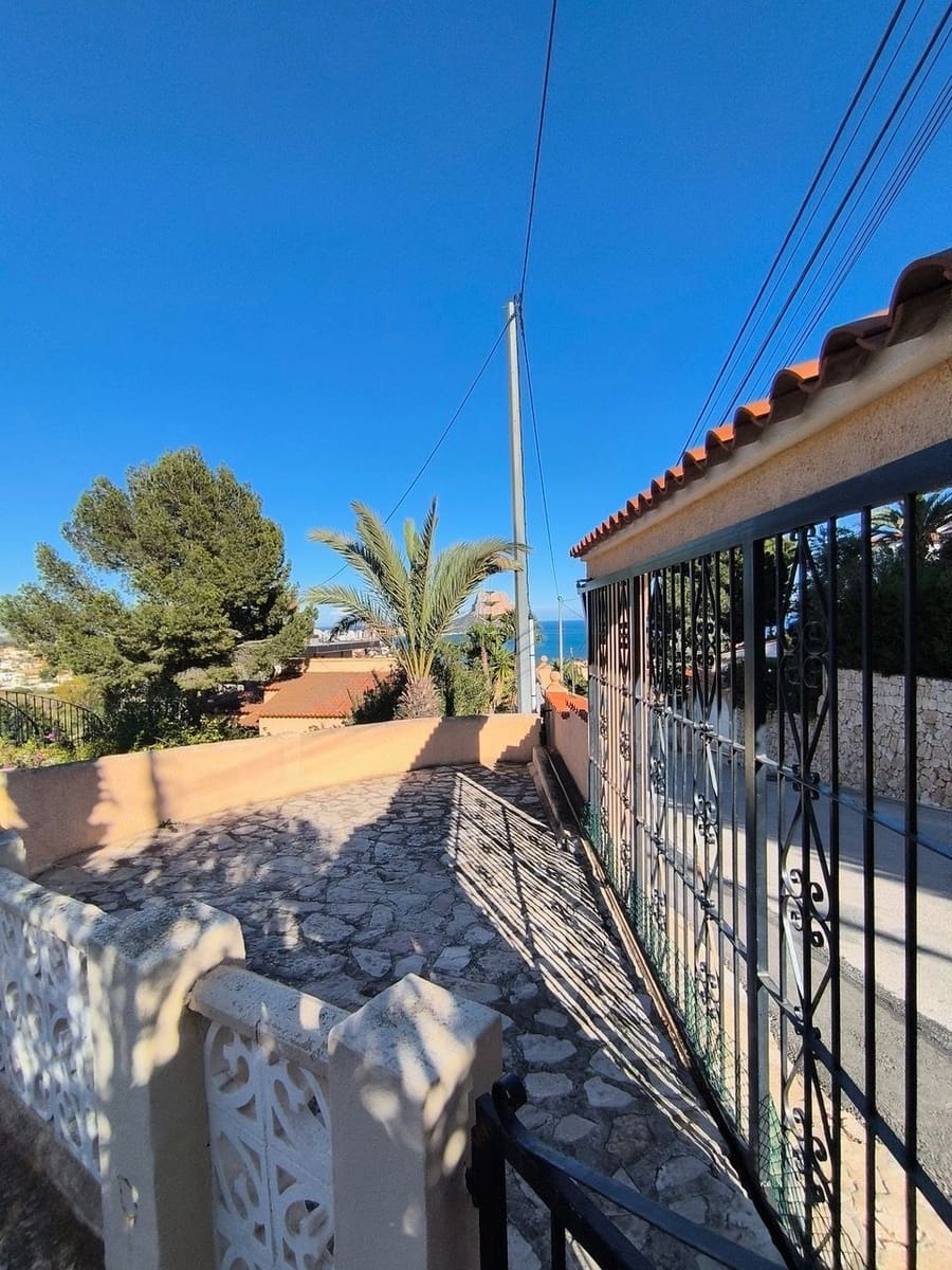 4 chambre Villa/Maison à vendre à Calpe / Calp avec piscine garage - 495 000 € (Ref: 9374924)