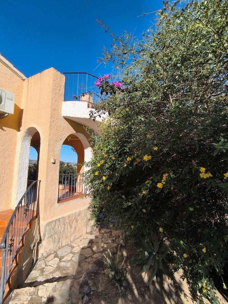 4 chambre Villa/Maison à vendre à Calpe / Calp avec piscine garage - 495 000 € (Ref: 9374924)