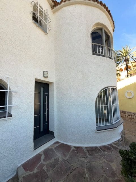 4 chambre Villa/Maison à vendre à Calpe / Calp avec garage - 590 000 € (Ref: 9385075)