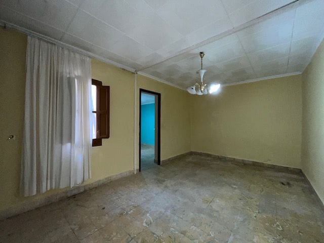 6 slaapkamer Huis te koop in Calpe / Calp - € 209.000 (Ref: 9406185)