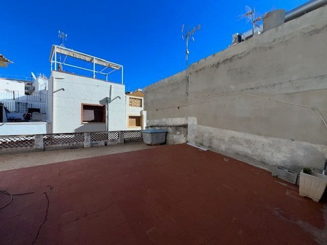 6 slaapkamer Huis te koop in Calpe / Calp - € 209.000 (Ref: 9406185)