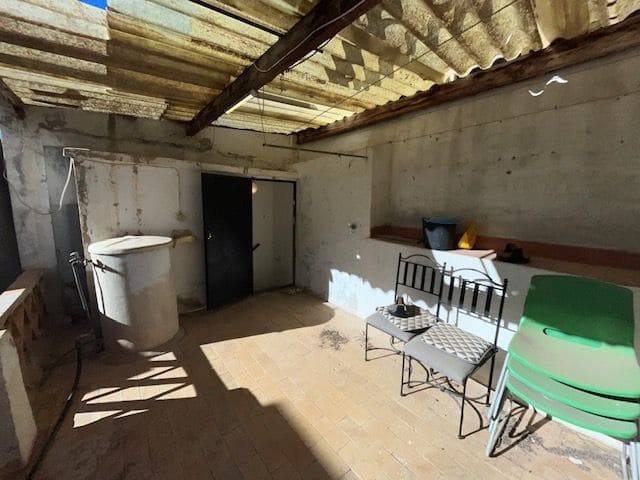 6 slaapkamer Huis te koop in Calpe / Calp - € 209.000 (Ref: 9406185)