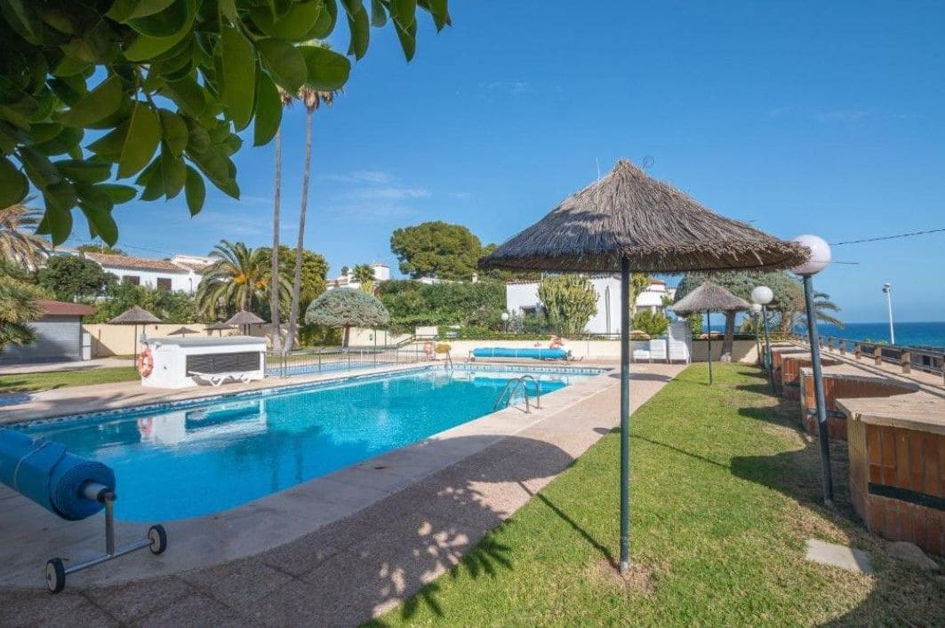 1 makuuhuone Huoneisto myytävänä paikassa Calpe / Calp mukana uima-altaan 
autotalli - 179 000 € (Ref: 9523904)