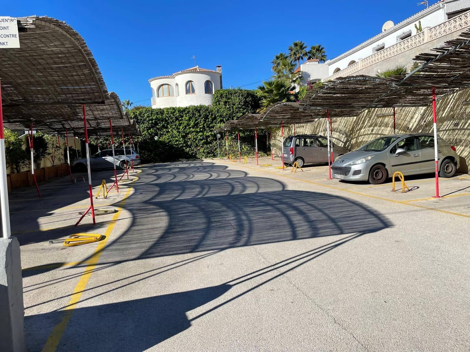 1 makuuhuone Huoneisto myytävänä paikassa Calpe / Calp mukana uima-altaan 
autotalli - 179 000 € (Ref: 9523904)