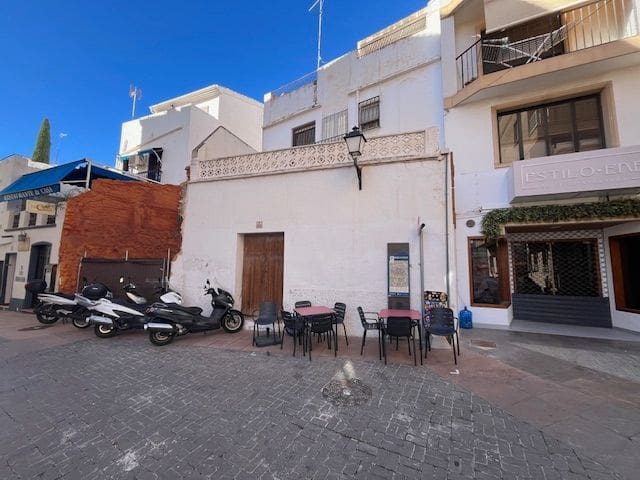 4 soveværelse Villa til salg i Pueblo, Calpe / Calp - € 264.000 (Ref: 9535484)