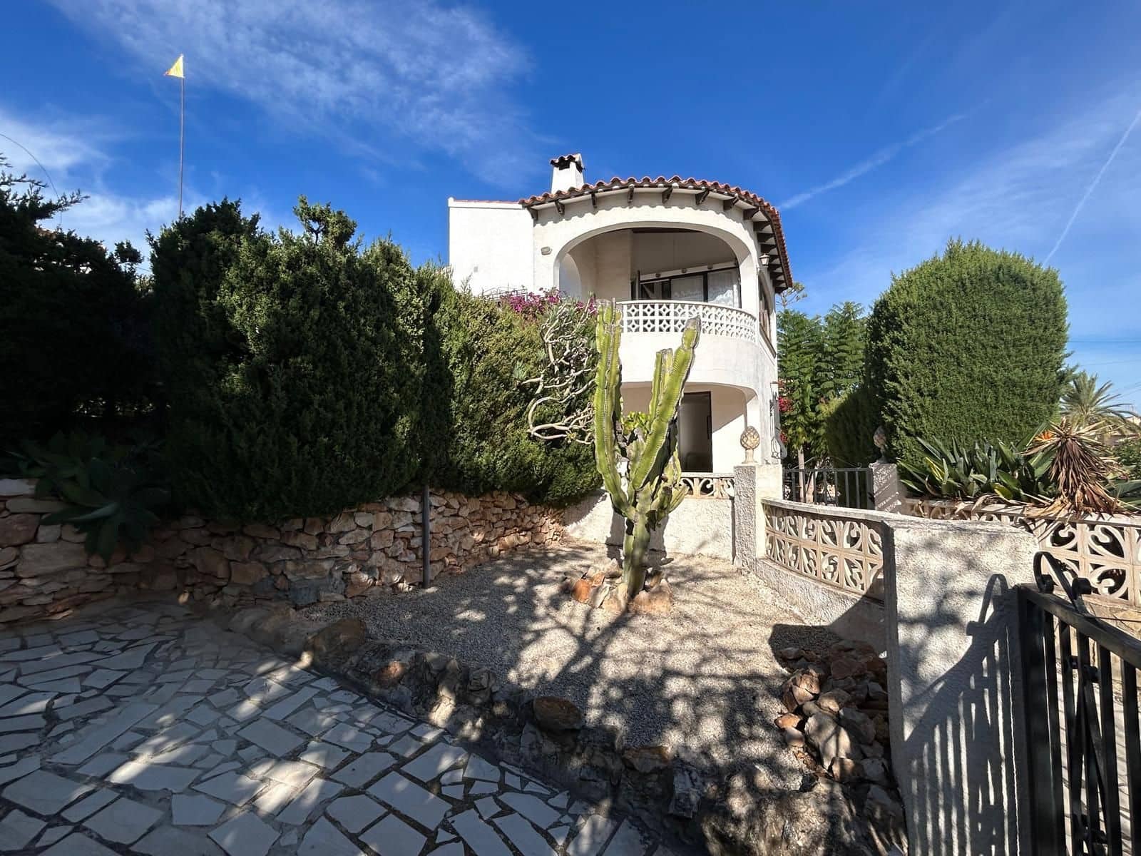 3 sypialnia Willa na sprzedaż w Calpe / Calp z basenem garażem - 450 000 € (Ref: 9540683)