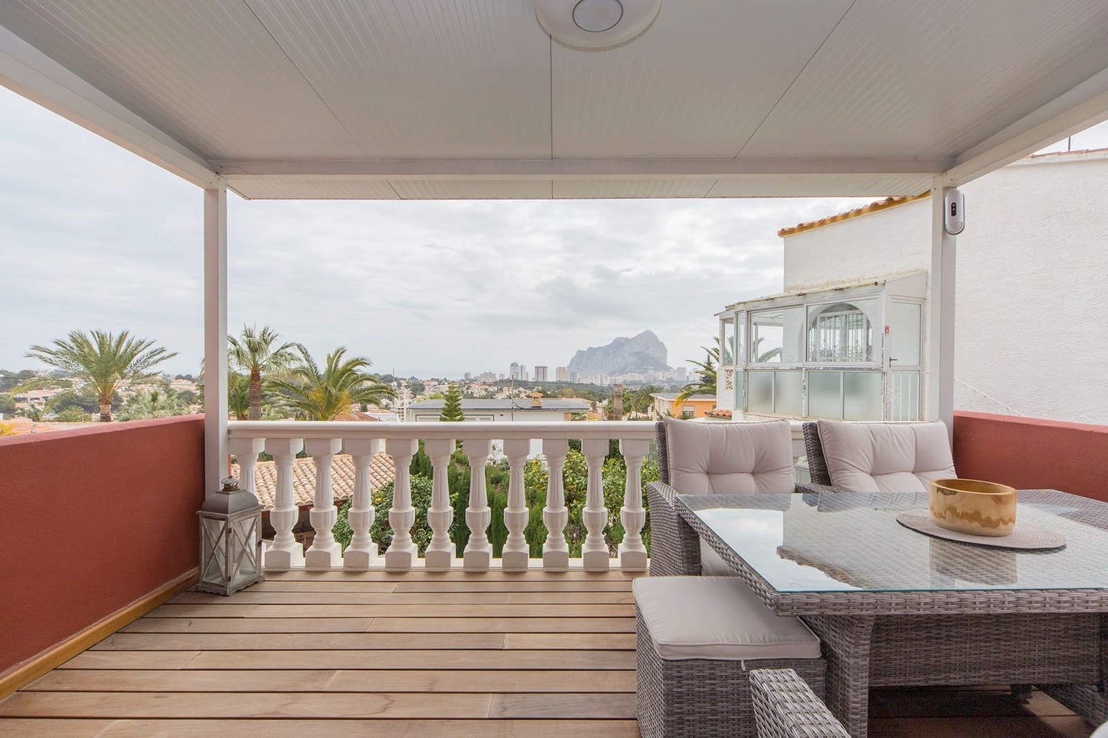 4 soveværelse Villa til salg i Calpe / Calp med swimmingpool garage - € 549.000 (Ref: 9570449)