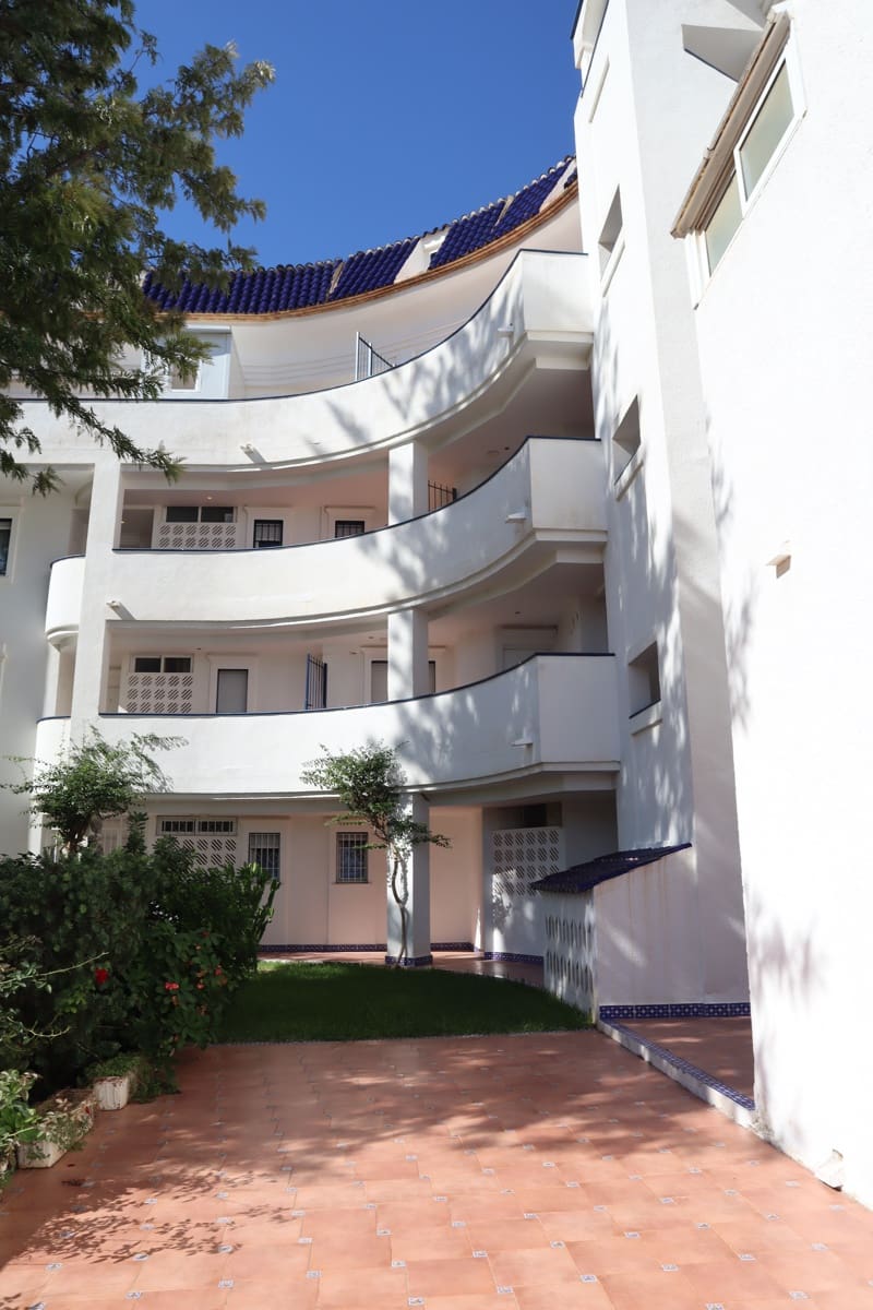 Apartamento de 2 habitaciones en Dénia en venta con piscina garaje - 320.000 € (Ref: 10163601)