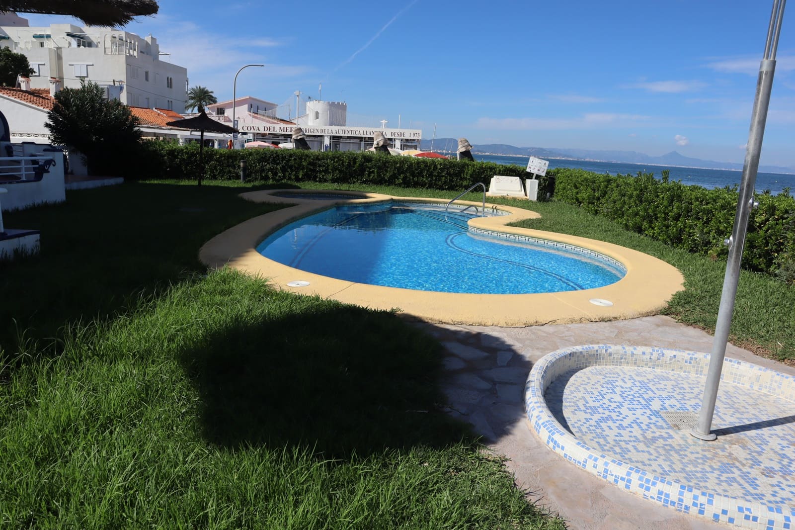 Apartamento de 2 habitaciones en Dénia en venta con piscina garaje - 320.000 € (Ref: 10163601)