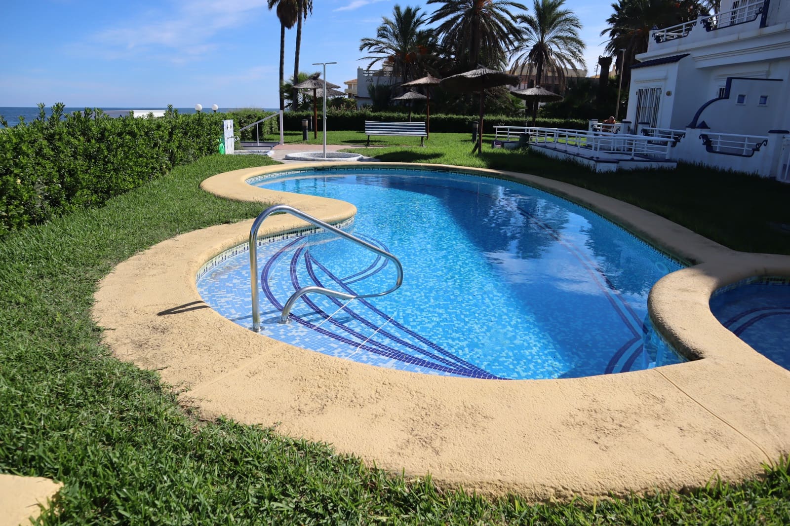 Apartamento de 2 habitaciones en Dénia en venta con piscina garaje - 320.000 € (Ref: 10163601)