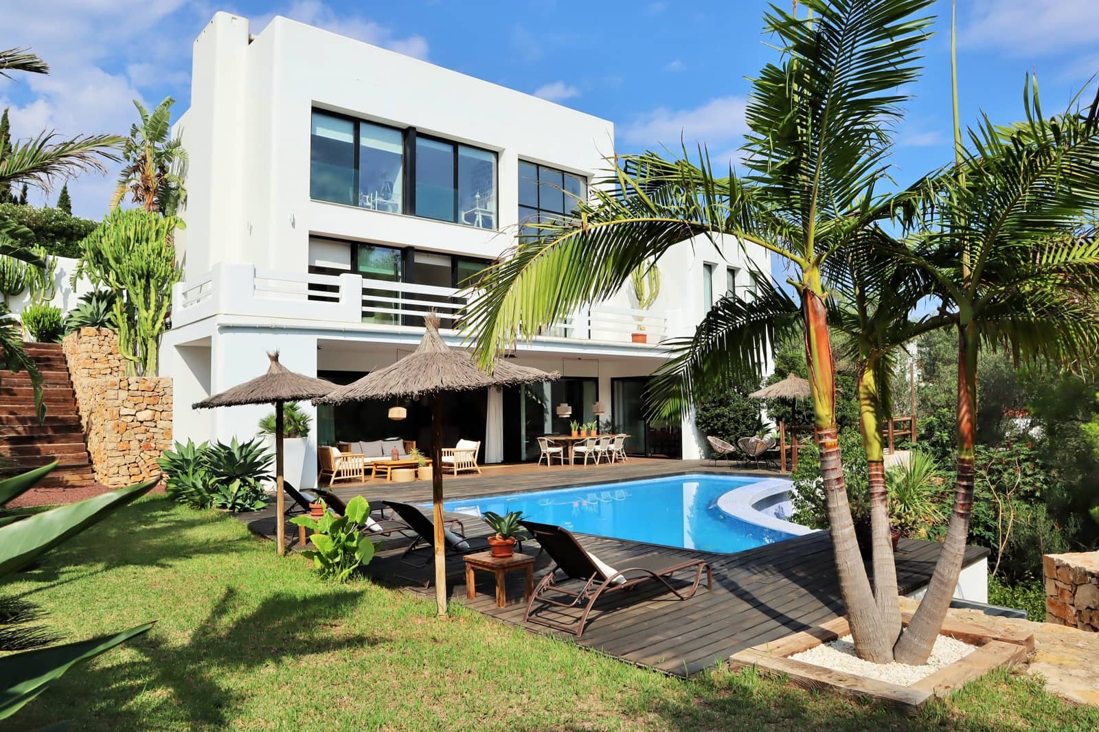 4 soveværelse Villa til salg i Denia med swimmingpool - € 1.370.000 (Ref: 8555090)