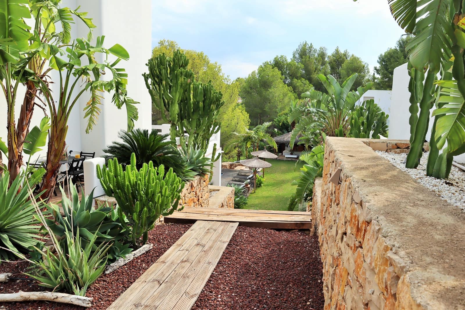 4 soveværelse Villa til salg i Denia med swimmingpool - € 1.370.000 (Ref: 8555090)