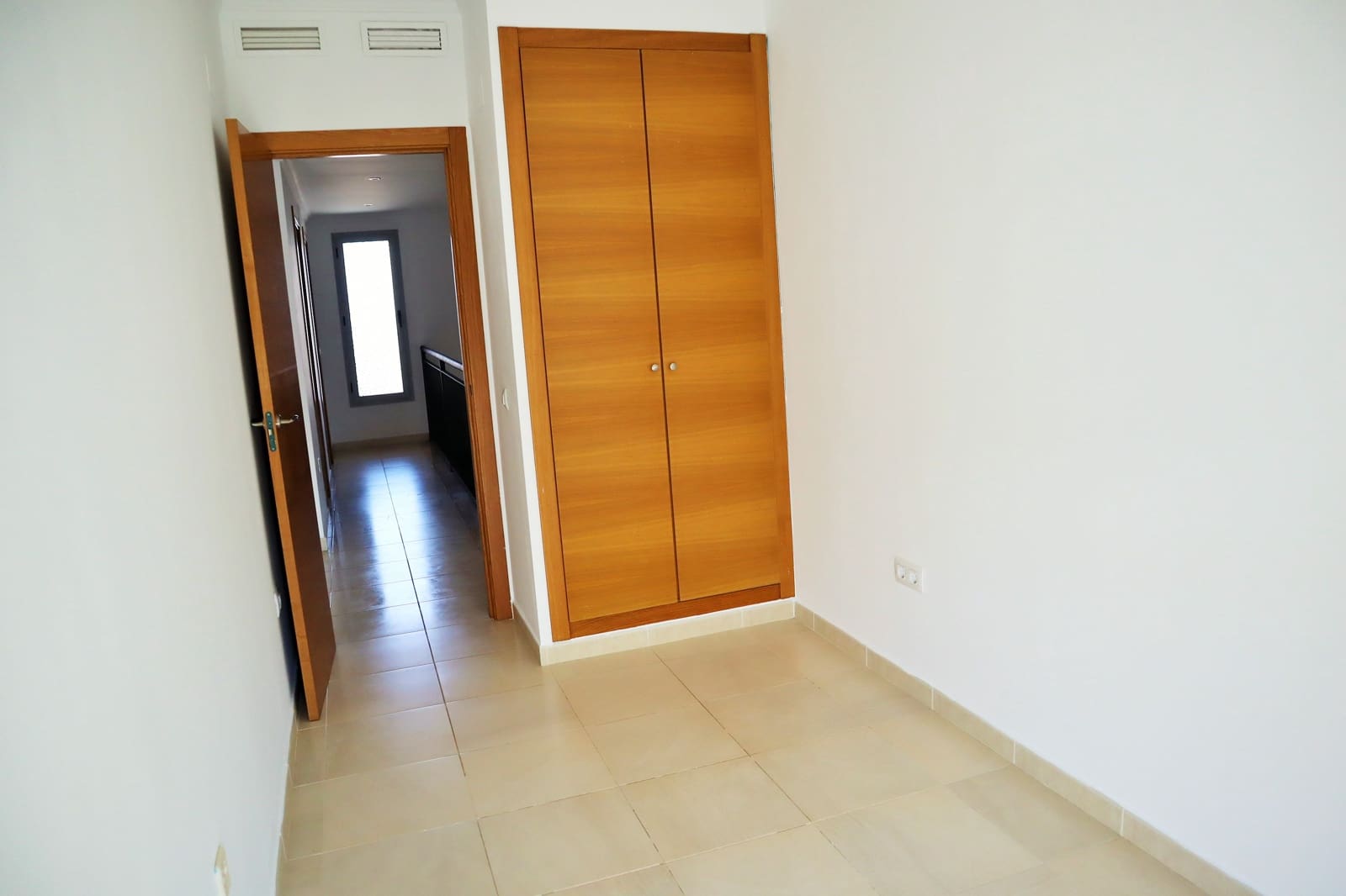 3 sovrum Bungalow att hyra i Beniarbeig - 800 € (Ref: 9386424)