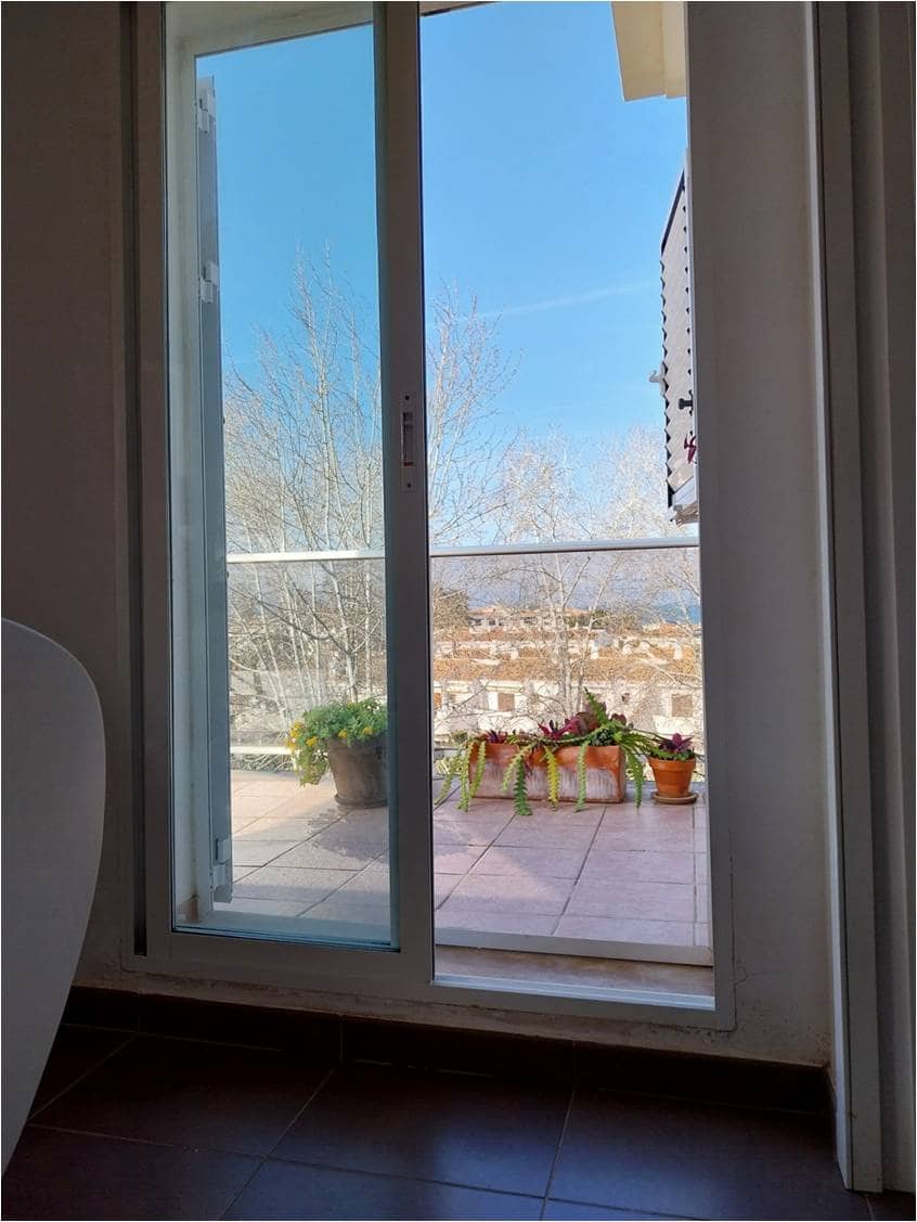 3 soveværelse Strandlejlighed til salg i Denia med swimmingpool garage - € 469.000 (Ref: 9558814)