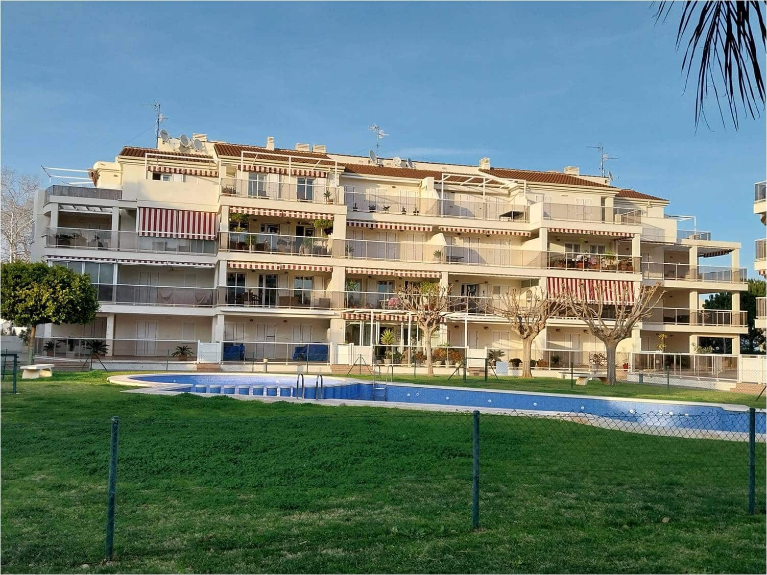3 soveværelse Strandlejlighed til salg i Denia med swimmingpool garage - € 469.000 (Ref: 9558814)
