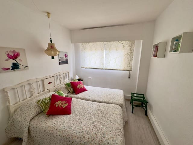 Apartamento de 3 habitaciones en Gandia en alquiler con piscina garaje - 850 € (Ref: 10047301)