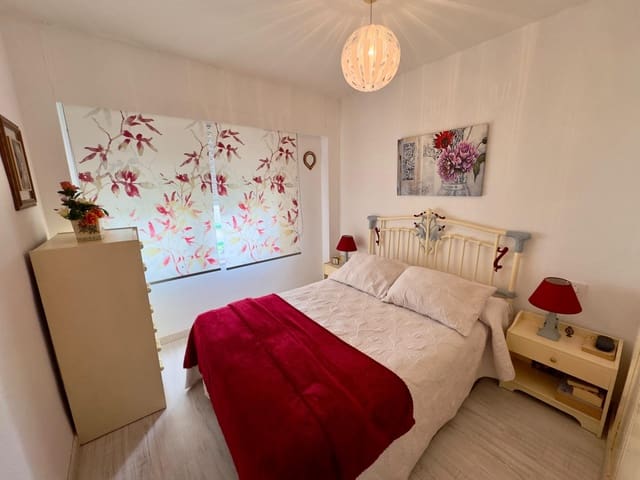 Apartamento de 3 habitaciones en Gandia en alquiler con piscina garaje - 850 € (Ref: 10047301)