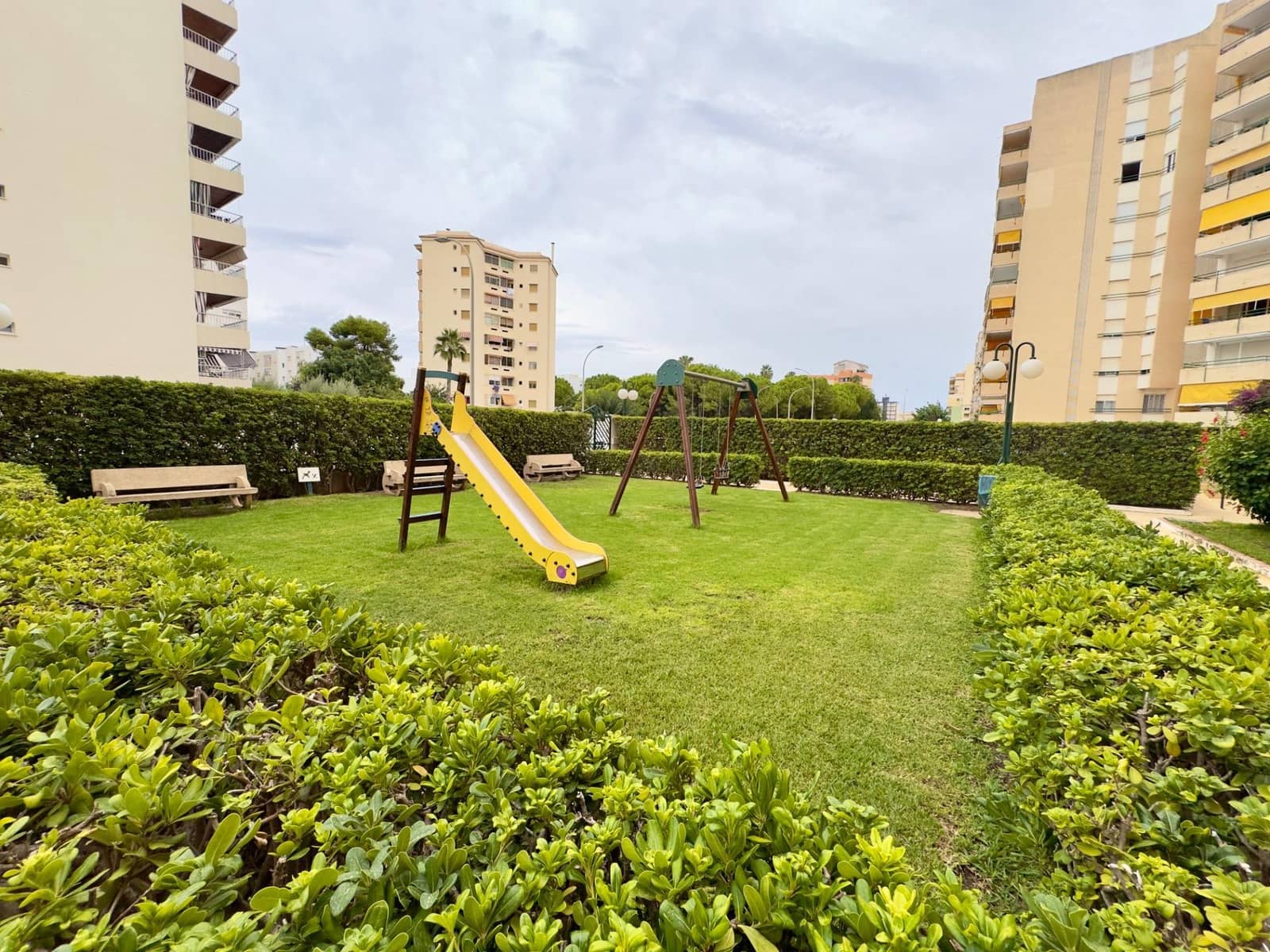 Apartamento de 3 habitaciones en Gandia en alquiler con piscina garaje - 850 € (Ref: 10047301)