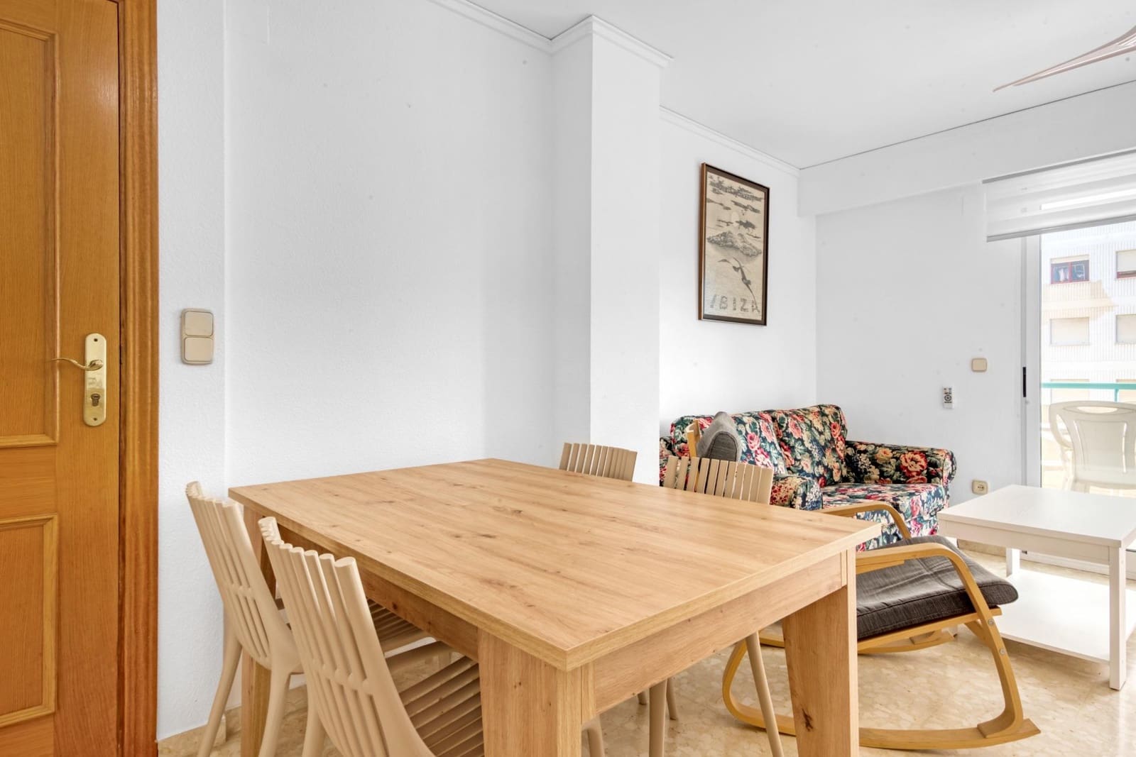 Piso de 2 habitaciones en Gandia en alquiler con piscina - 3.100 € (Ref: 6390691)