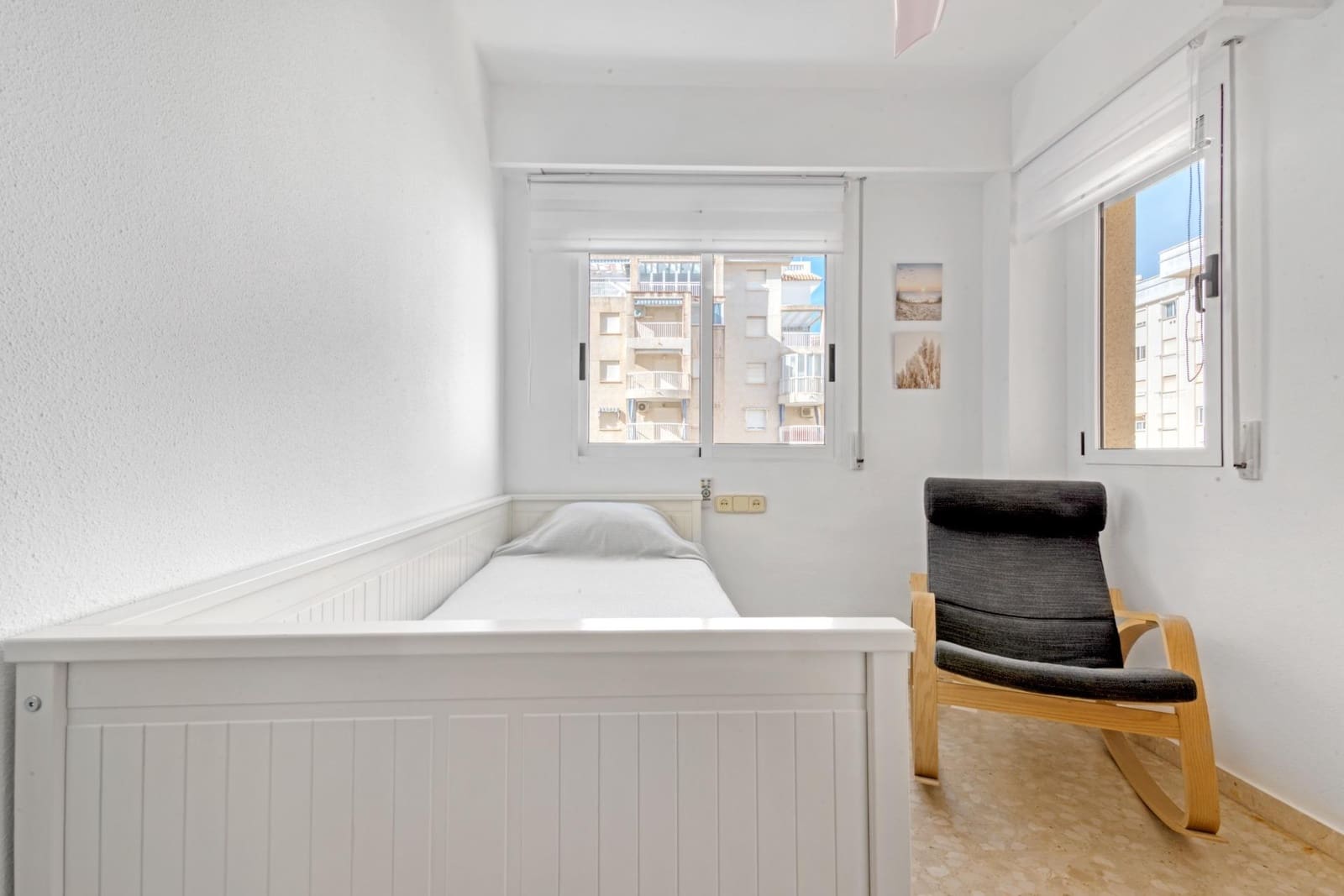 Piso de 2 habitaciones en Gandia en alquiler con piscina - 3.100 € (Ref: 6390691)