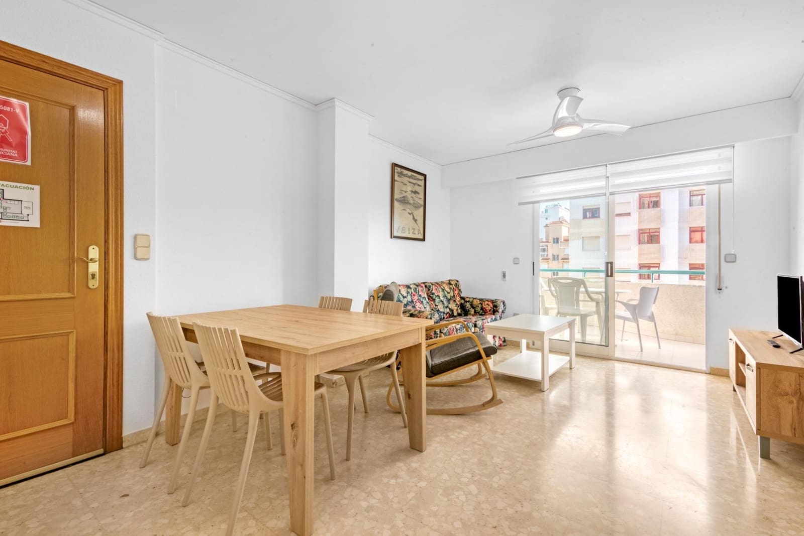 Piso de 2 habitaciones en Gandia en alquiler con piscina - 3.100 € (Ref: 6390691)