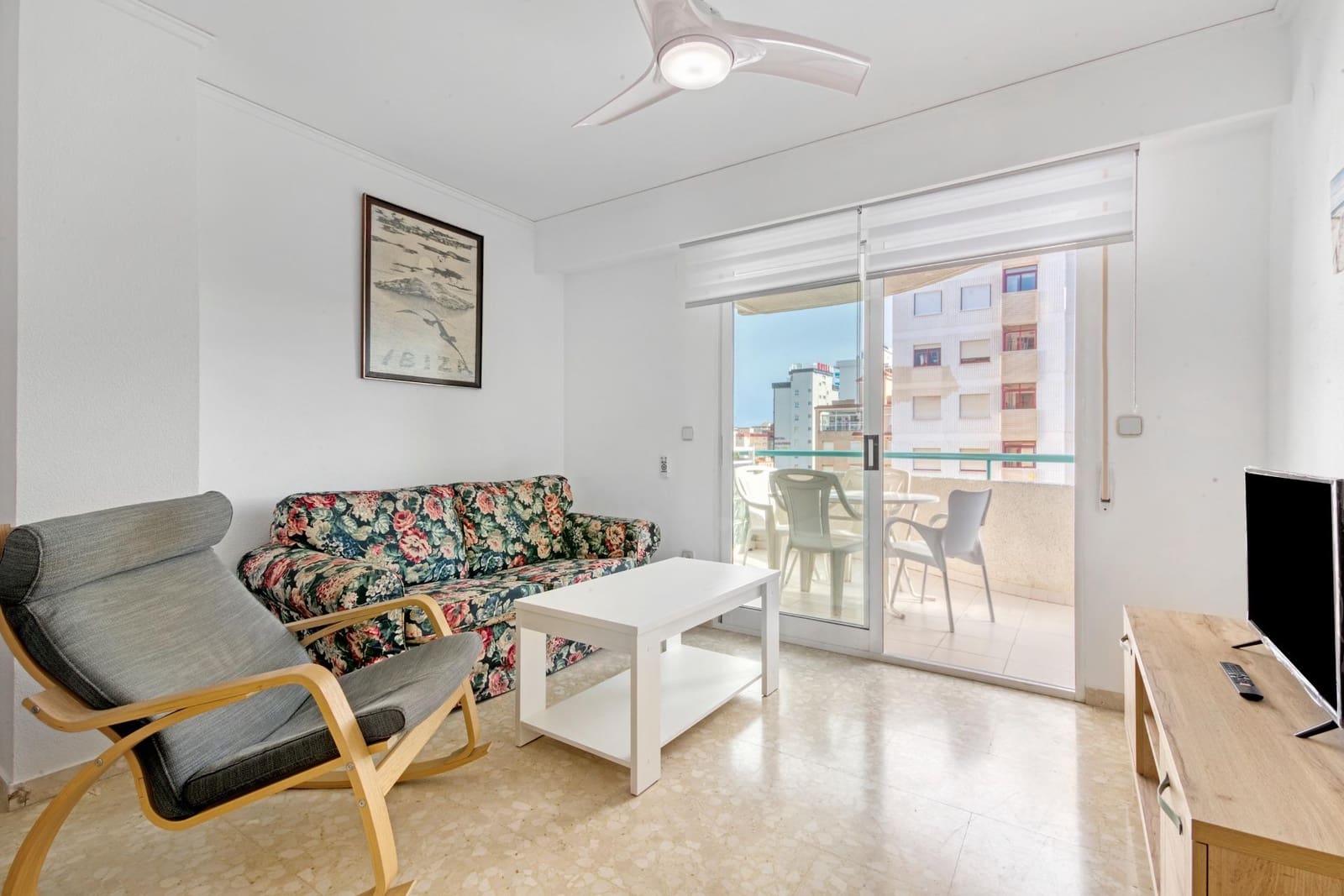 Piso de 2 habitaciones en Gandia en alquiler con piscina - 3.100 € (Ref: 6390691)