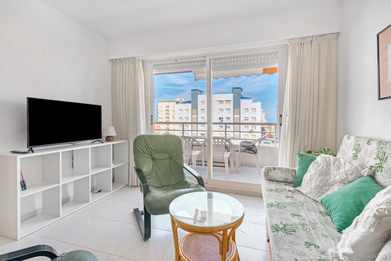 1 bedroom Apartment for rent in Gandia with pool - € 2,200 (Ref: 6390693)