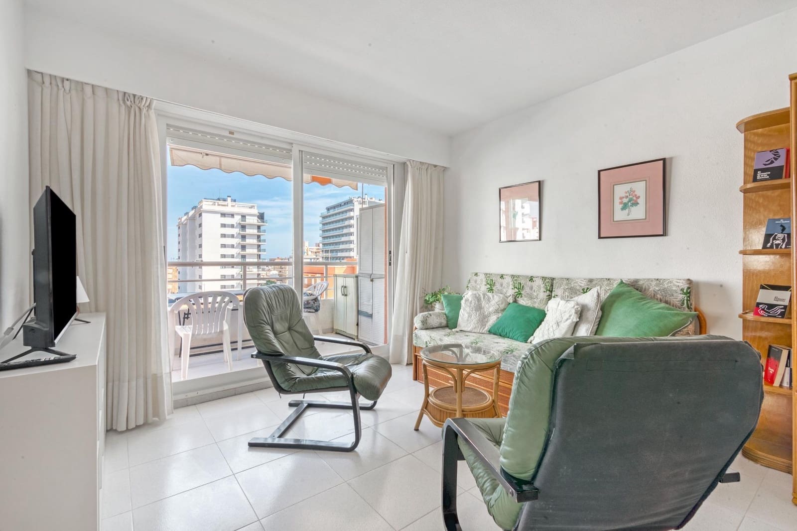 1 bedroom Apartment for rent in Gandia with pool - € 2,200 (Ref: 6390693)