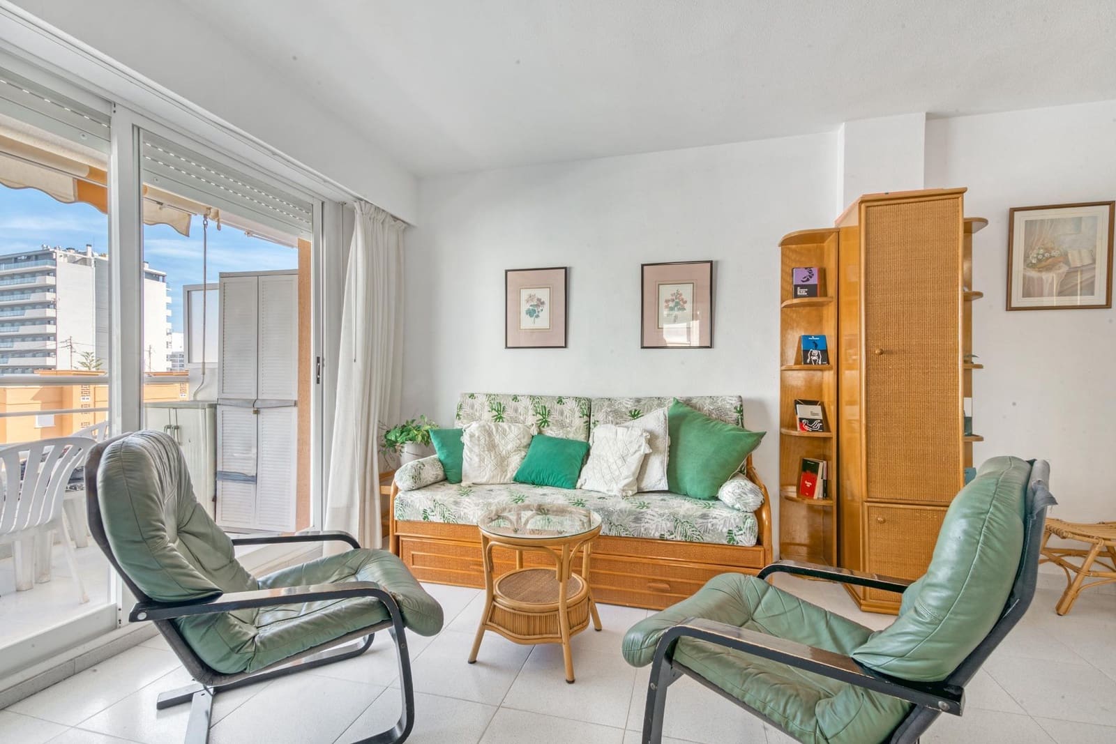 1 bedroom Apartment for rent in Gandia with pool - € 2,200 (Ref: 6390693)