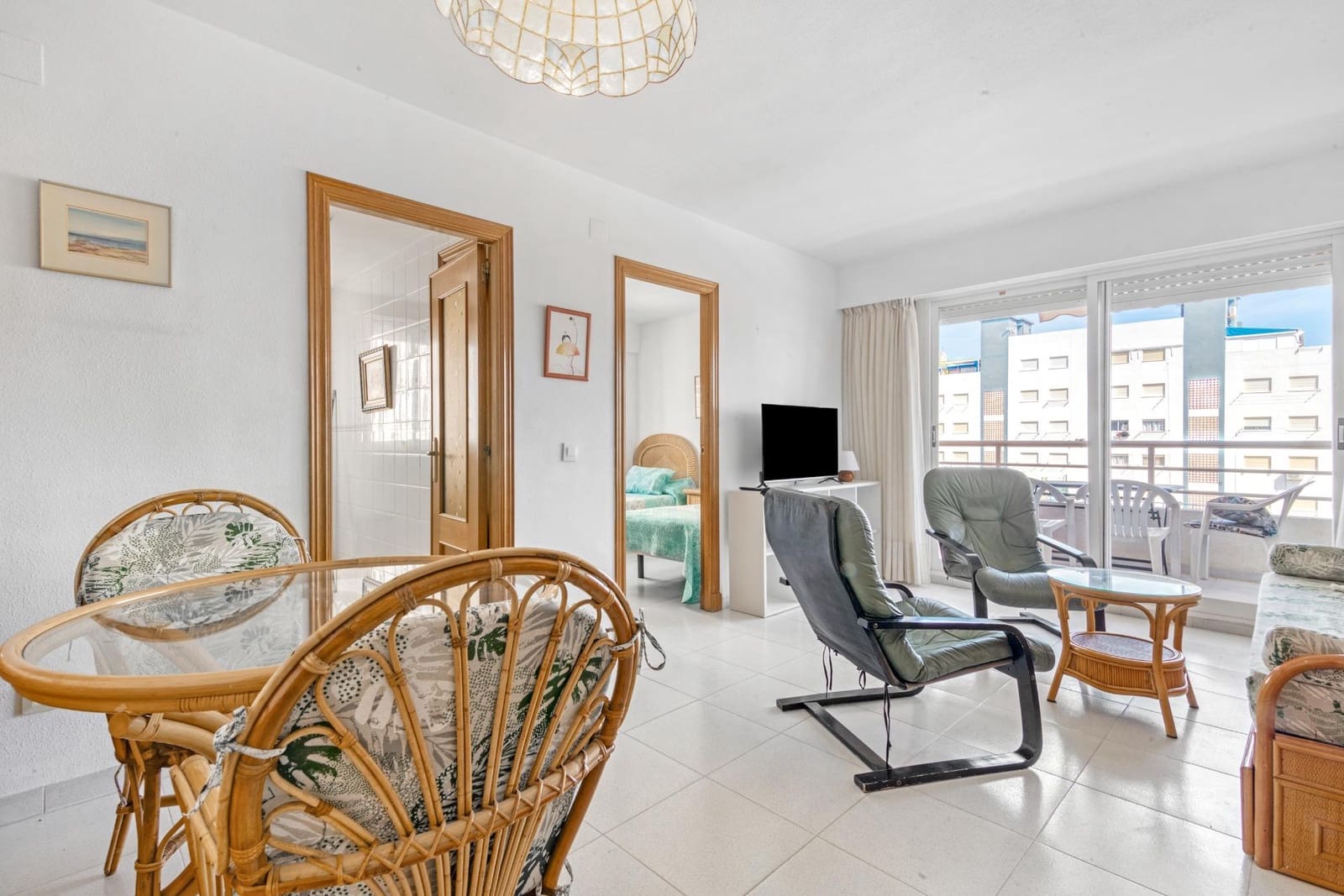 1 bedroom Apartment for rent in Gandia with pool - € 2,200 (Ref: 6390693)