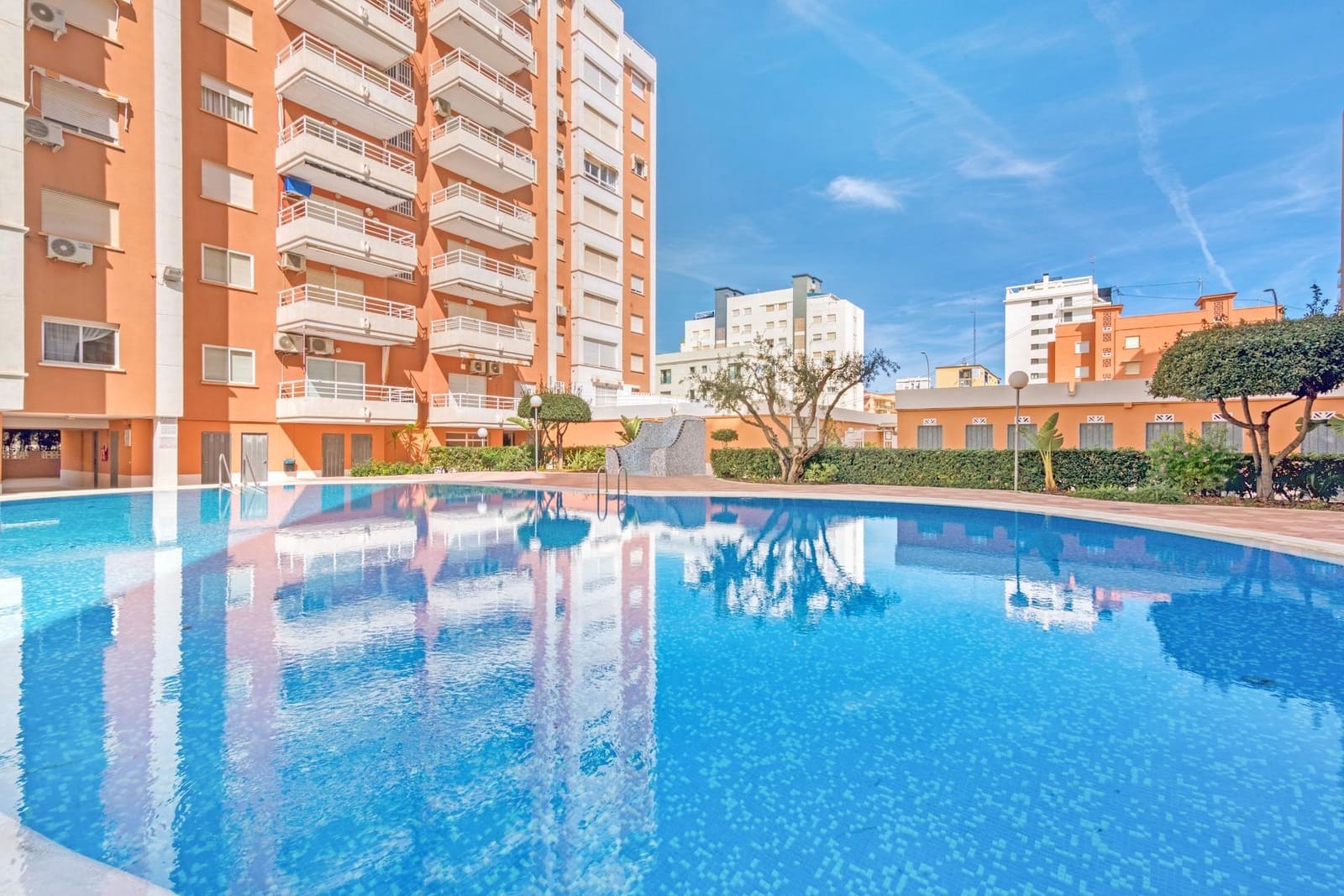 1 bedroom Apartment for rent in Gandia with pool - € 2,000 (Ref: 6390693)