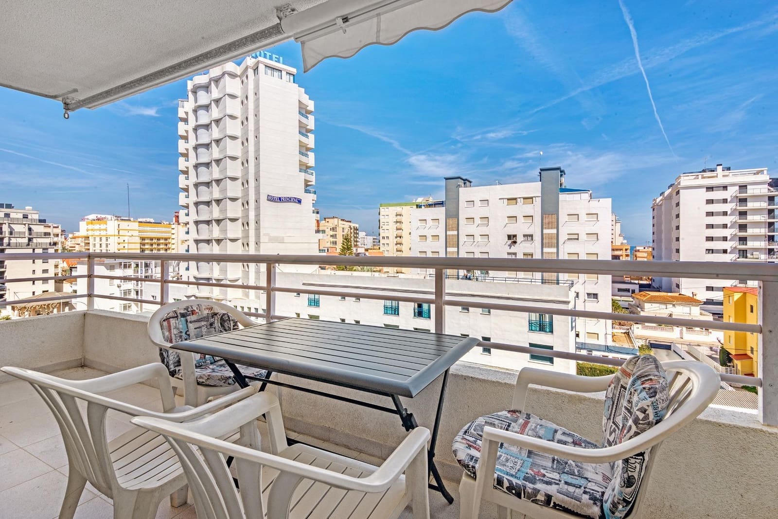 1 bedroom Apartment for rent in Gandia with pool - € 2,200 (Ref: 6390693)