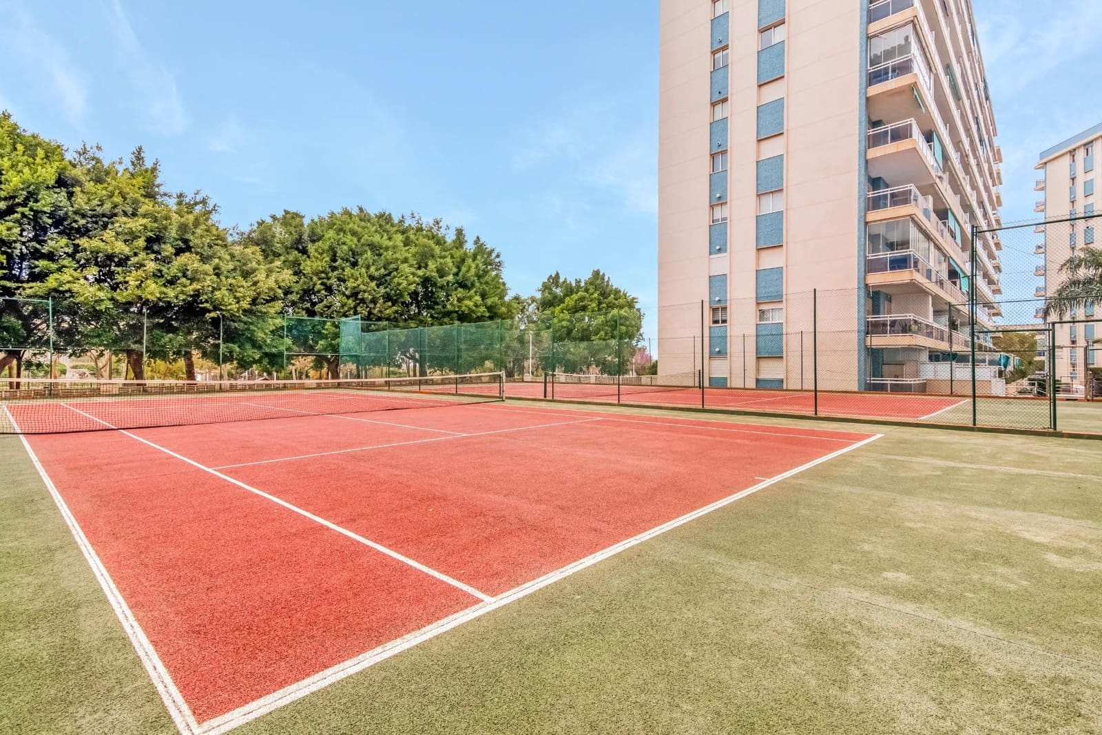 3 quarto Apartamento para arrendar em Gandia com piscina - 3 300 € (Ref: 6390696)