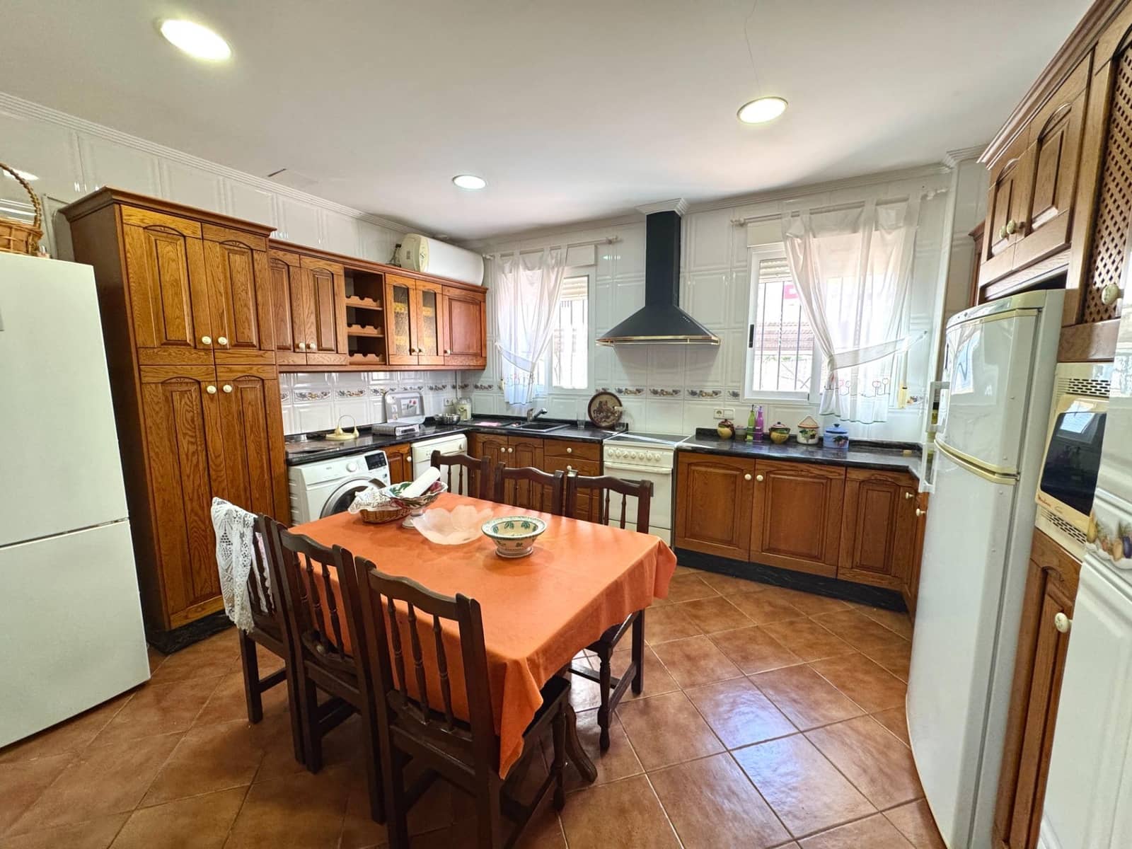 4 soveværelse Strandlejlighed til salg i Gandia med garage - € 295.000 (Ref: 8680937)