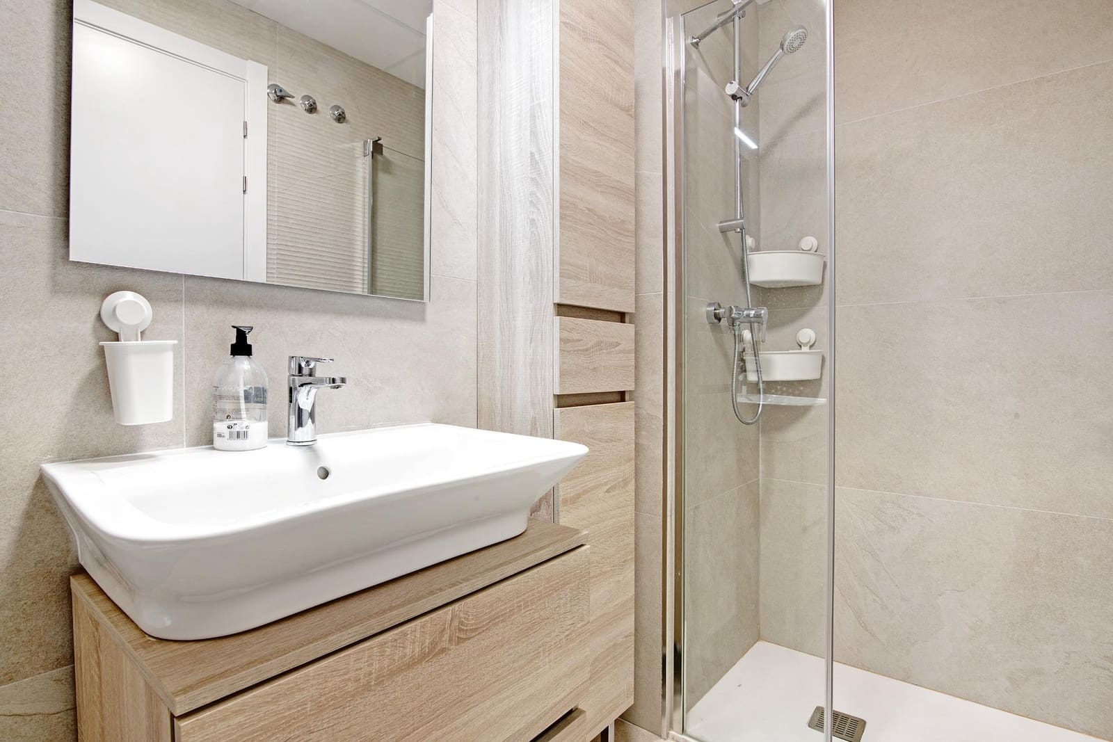 Apartamento de 2 habitaciones en Gandia en alquiler con piscina garaje - 4.200 € (Ref: 8680942)