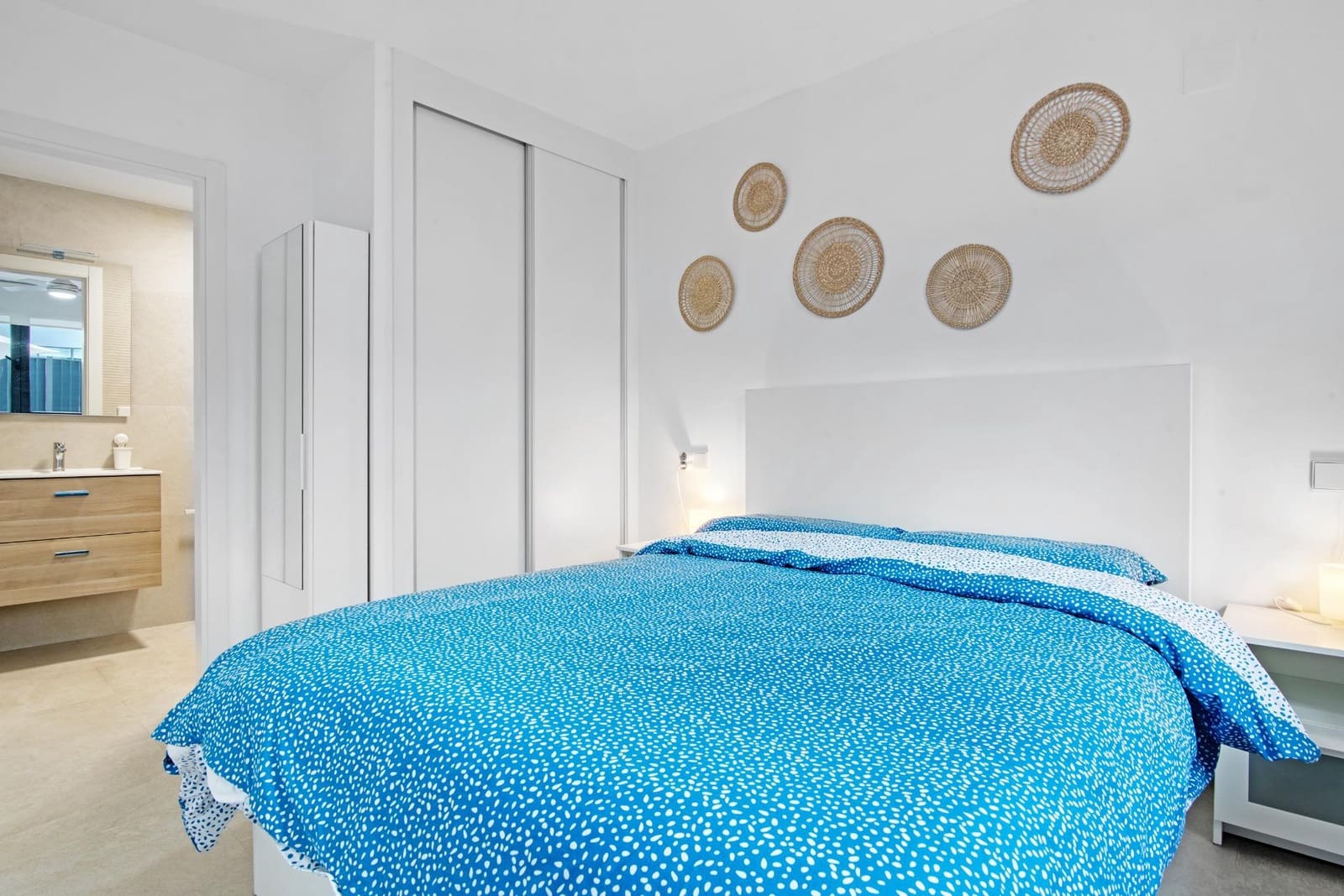 Apartamento de 2 habitaciones en Gandia en alquiler con piscina garaje - 4.200 € (Ref: 8680942)