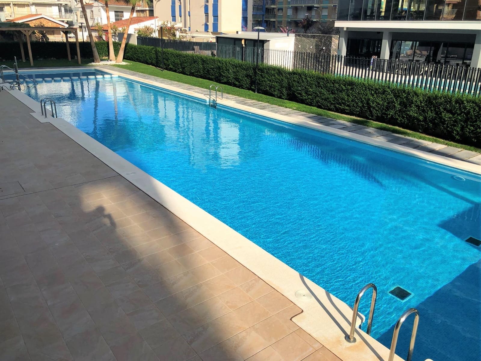 Apartamento de 2 habitaciones en Gandia en alquiler con piscina garaje - 4.200 € (Ref: 8680942)