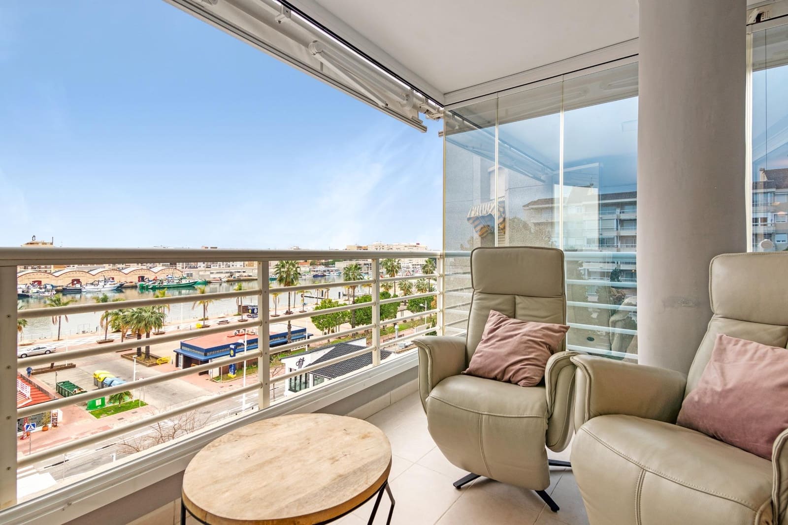 Apartamento de 2 habitaciones en Gandia en alquiler con piscina - 3.300 € (Ref: 8680944)