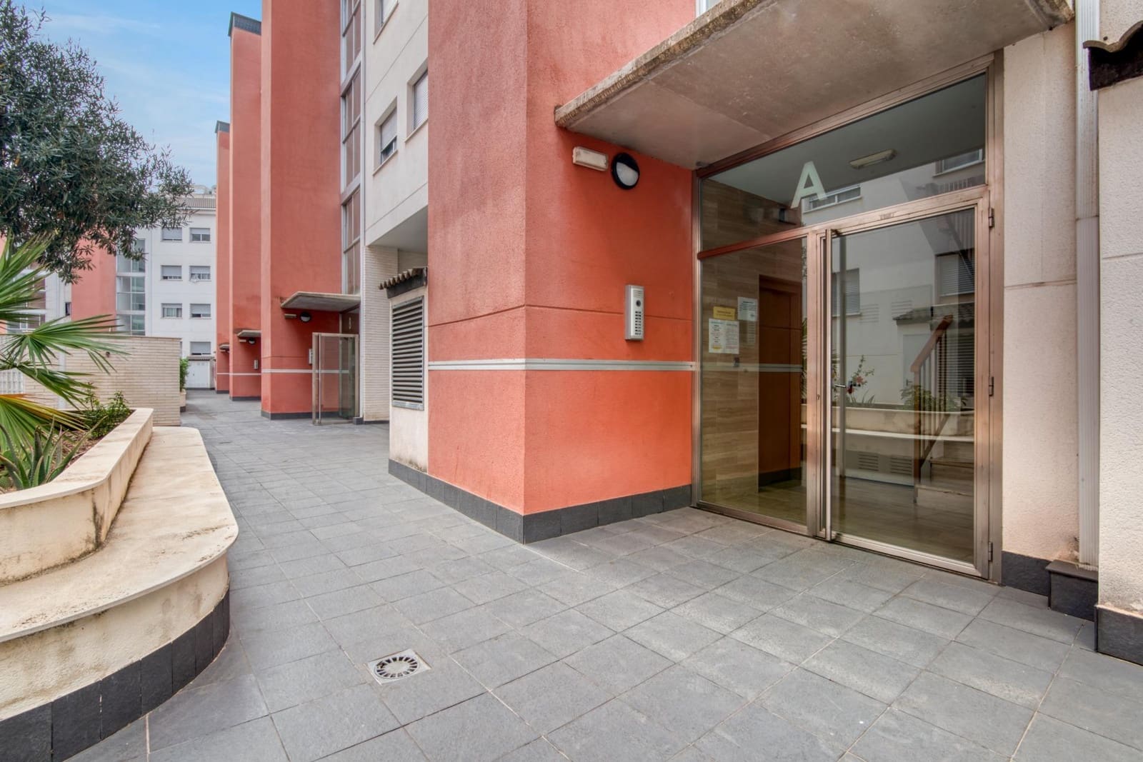 Piso de 3 habitaciones en Gandia en alquiler con piscina - 2.800 € (Ref: 8680947)