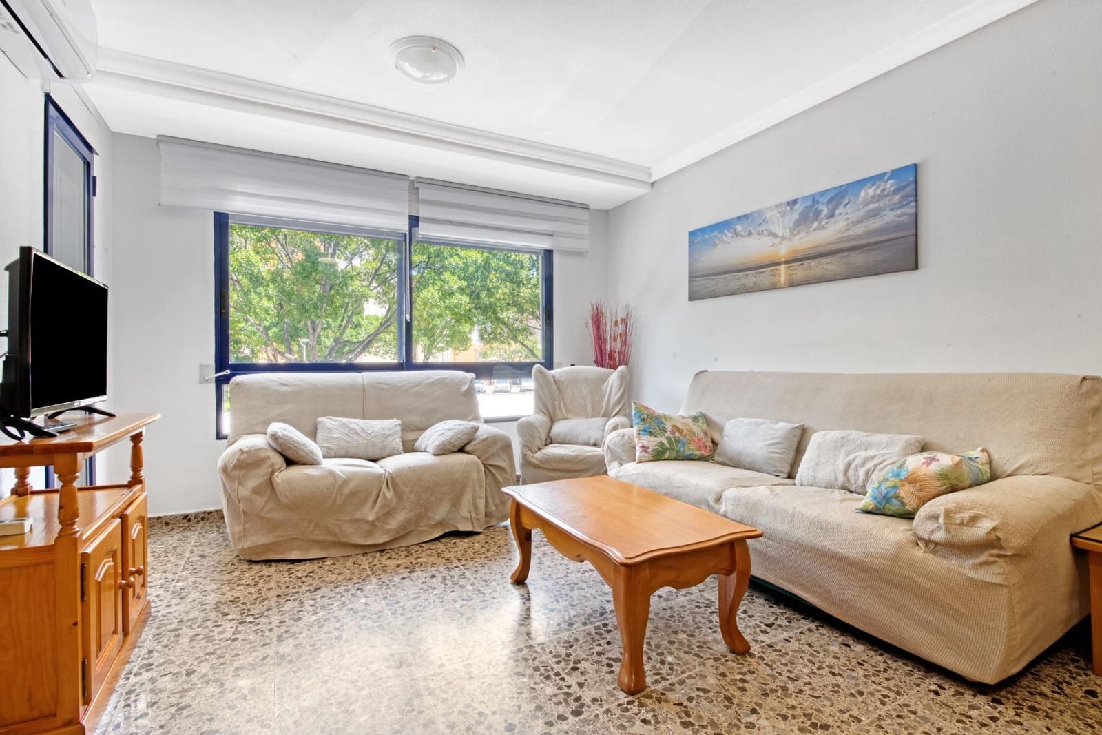 Piso de 4 habitaciones en Gandia en alquiler con piscina - 3.200 € (Ref: 8680948)