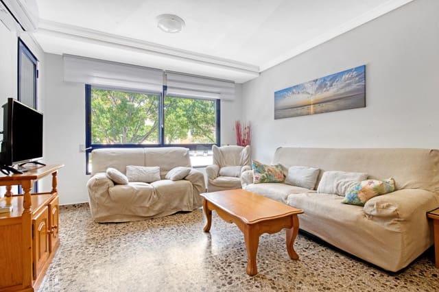 Piso de 4 habitaciones en Gandia en alquiler con piscina - 3.200 € (Ref: 8680948)