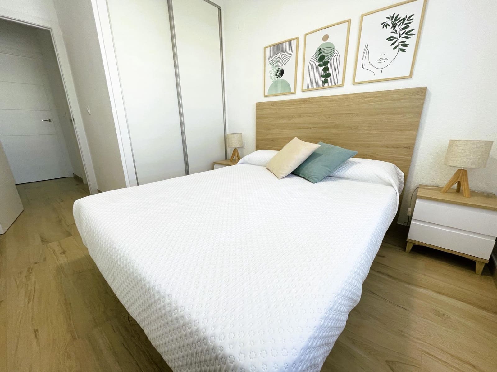 3 quarto Apartamento para arrendar em Gandia com piscina - 4 400 € (Ref: 8680950)