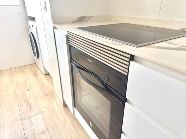 Apartamento de 3 habitaciones en Gandia en alquiler con piscina garaje - 4.400 € (Ref: 8680950)