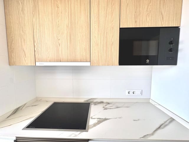 Apartamento de 3 habitaciones en Gandia en alquiler con piscina garaje - 4.400 € (Ref: 8680950)