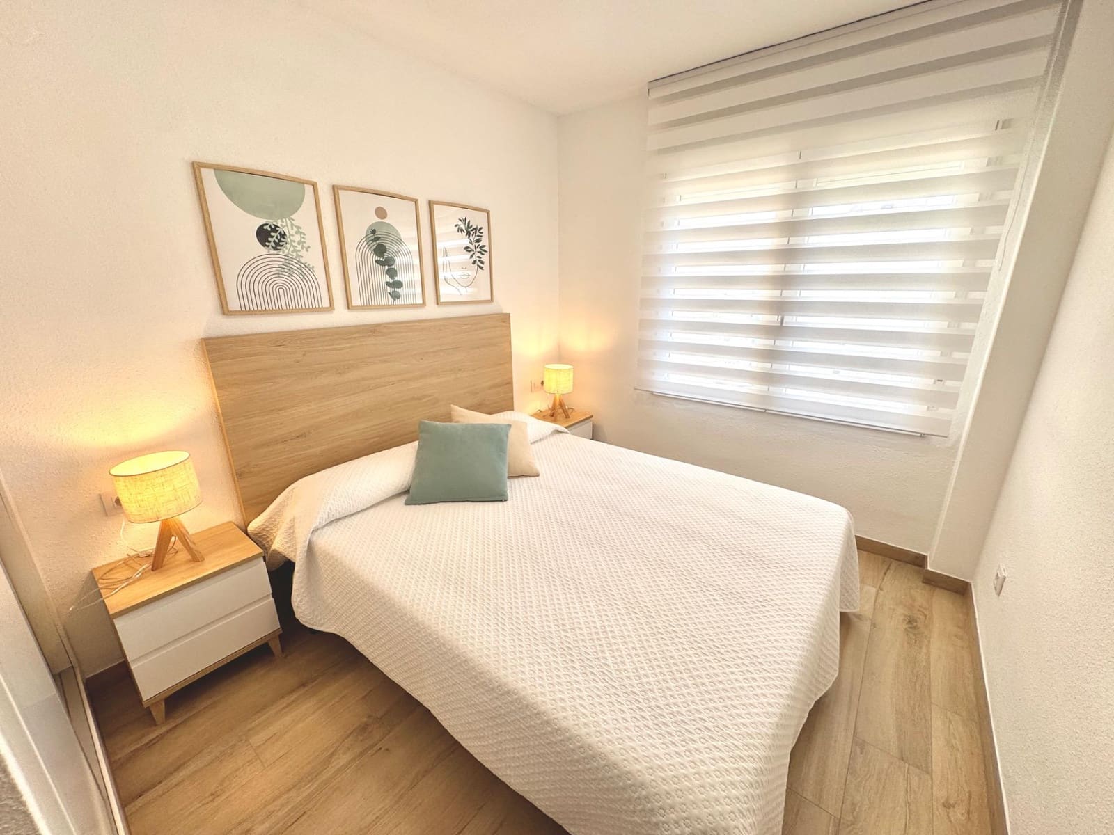 3 sypialnia Apartament do wynajęcia w Gandia z basenem garażem - 4 400 € (Ref: 8680950)