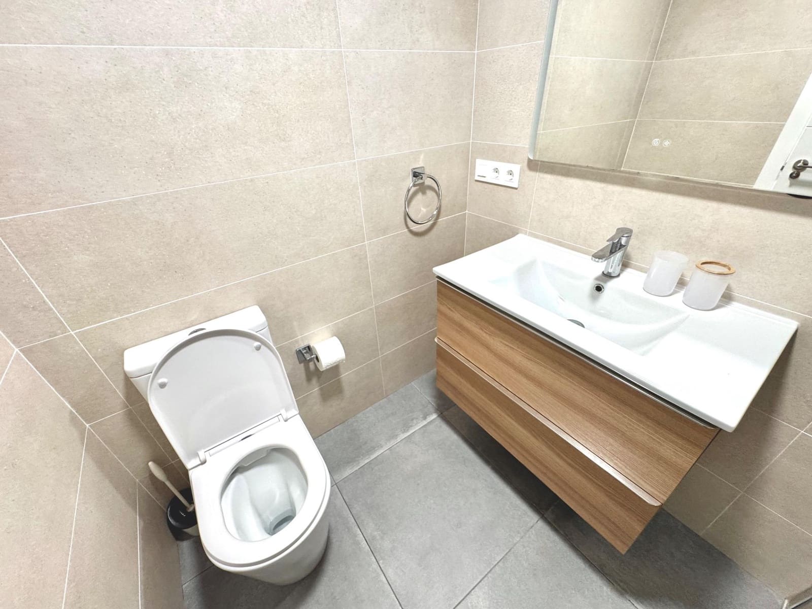 3 sypialnia Apartament do wynajęcia w Gandia z basenem garażem - 4 400 € (Ref: 8680950)